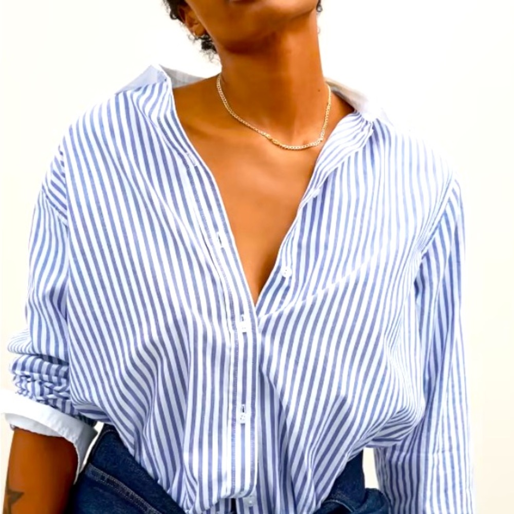 NEVER WORN - EVERLANE  THE SILKY COTTON RELAXED SHIRT BLUE AND WHITE STRIPED - 4